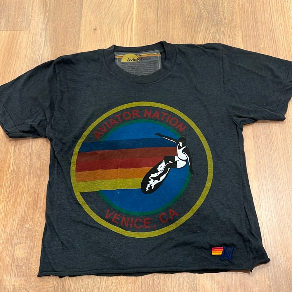 Aviator Nation size Small logo collection tee